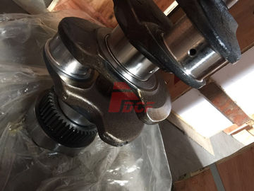 As peças de motor diesel de D7D forjaram o eixo de manivela de aço para  240 peças da máquina escavadora