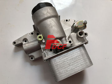 Assy da tampa do refrigerador de óleo do motor D6D para as peças de motor diesel da máquina escavadora de
