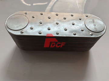 Núcleo da tampa do refrigerador de óleo do motor de D7D para peças sobresselentes da máquina escavadora de